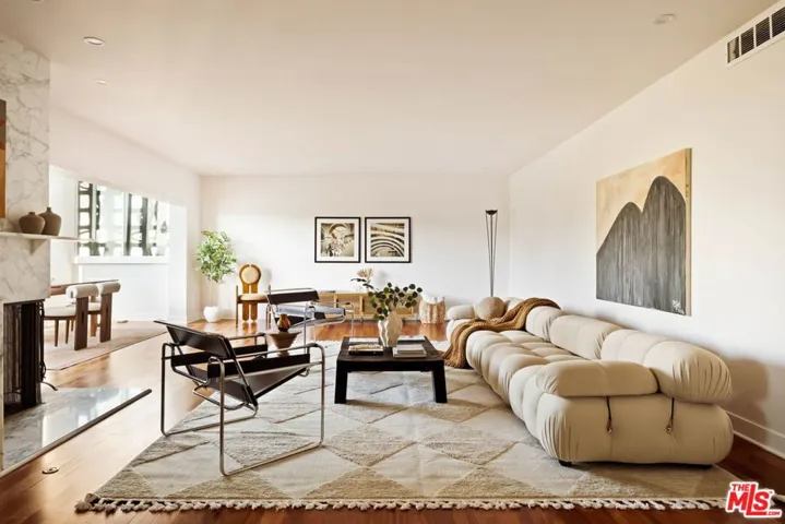 531 N Rossmore Avenue Pha, Los Angeles, California 90004