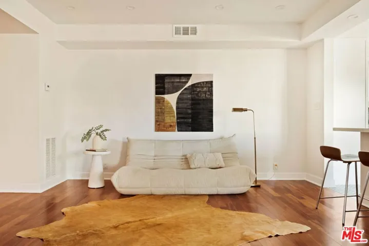 531 N Rossmore Avenue Pha, Los Angeles, California 90004