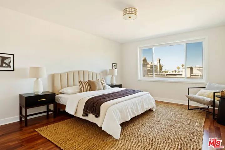 531 N Rossmore Avenue Pha, Los Angeles, California 90004