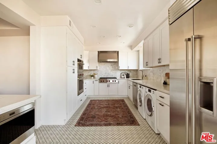 531 N Rossmore Avenue Pha, Los Angeles, California 90004