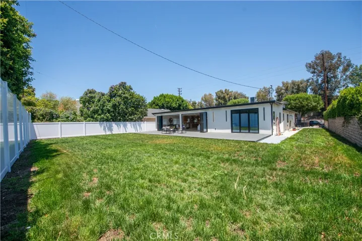 Large lot with Room for a Pool.