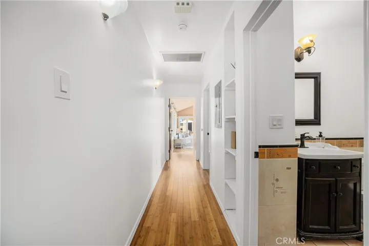 Hallway to bedrooms