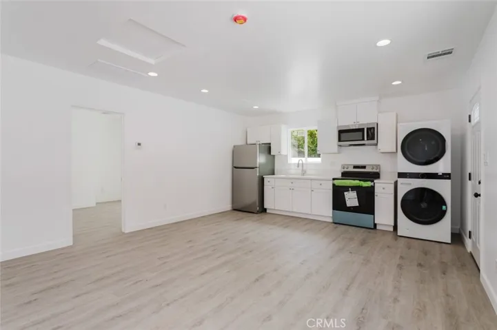 18310 Gresham Street, Northridge, California 91325