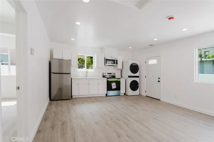 18310 Gresham Street, Northridge, California 91325