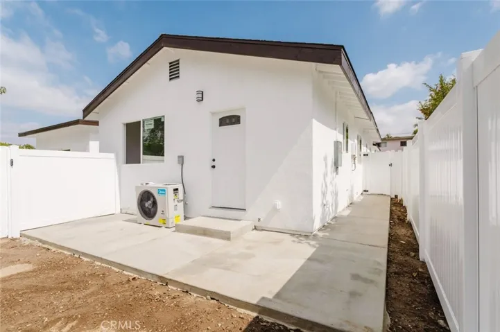 18310 Gresham Street, Northridge, California 91325