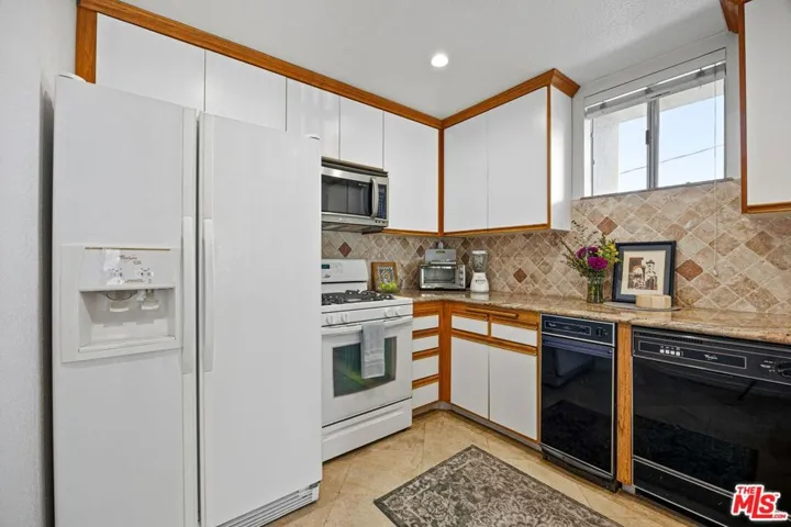4549 Haskell Avenue 1, Encino, California 91436