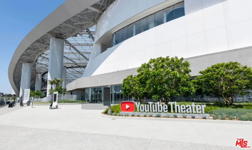 2900 W 80th Street, Inglewood, California 90305