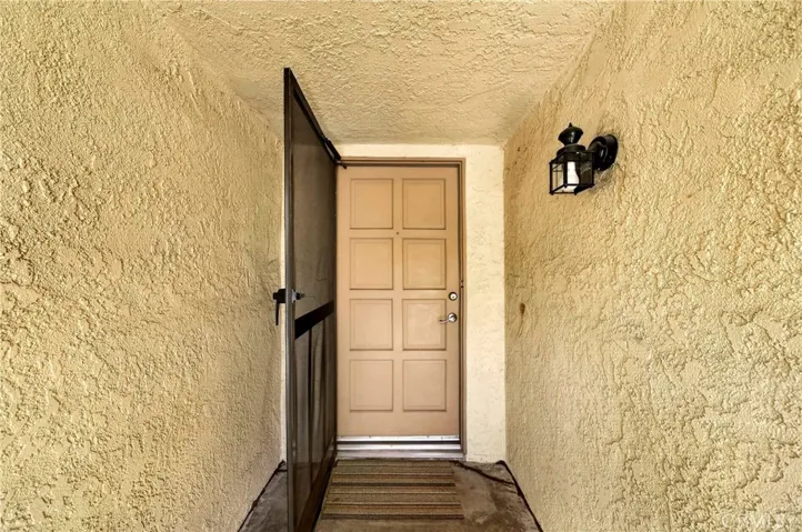 2303 W Millstream Drive 104, Fullerton, California 92833