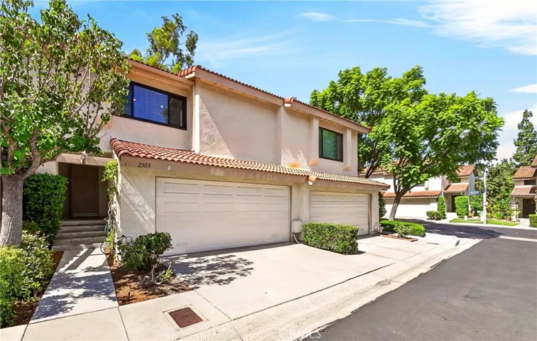 2303 W Millstream Drive 104, Fullerton, California 92833
