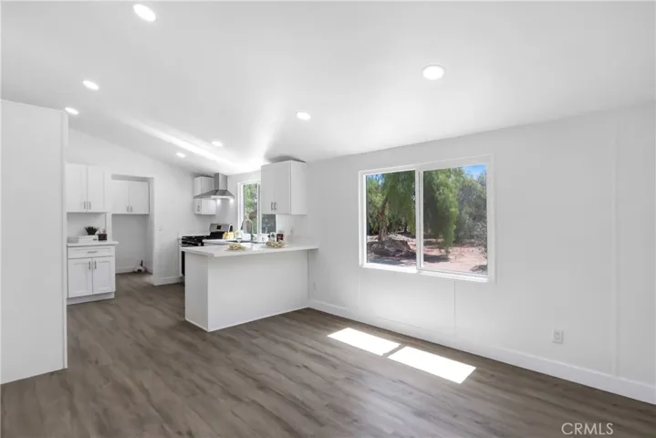 28247 Reservoir, Nuevo, California 92567