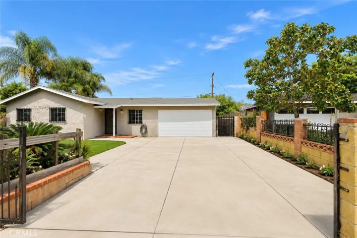 2011 W Wilshire, Santa Ana, California 92704