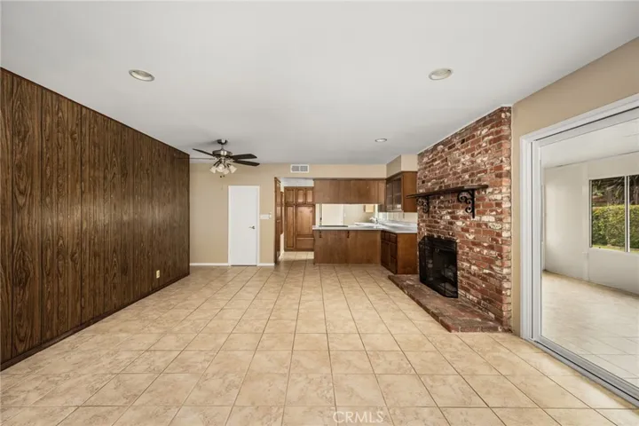 5242 Loyola, Westminster, California 92683