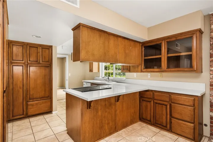 5242 Loyola, Westminster, California 92683