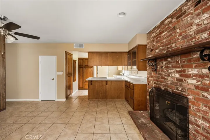 5242 Loyola, Westminster, California 92683