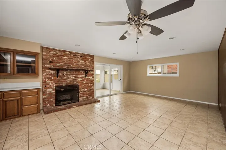 5242 Loyola, Westminster, California 92683