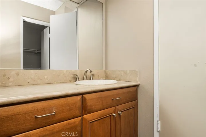 5242 Loyola, Westminster, California 92683