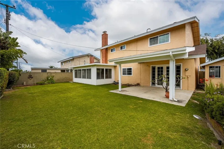 5242 Loyola, Westminster, California 92683