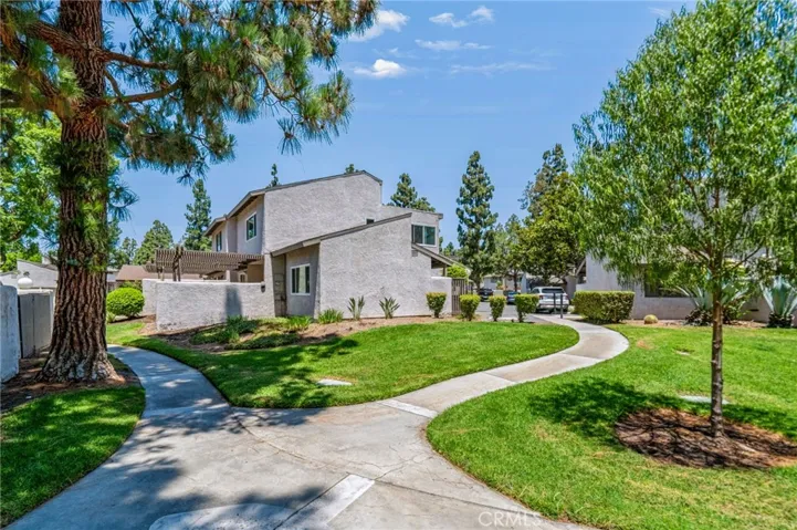 3002 E Via Siena, Anaheim, California 92806