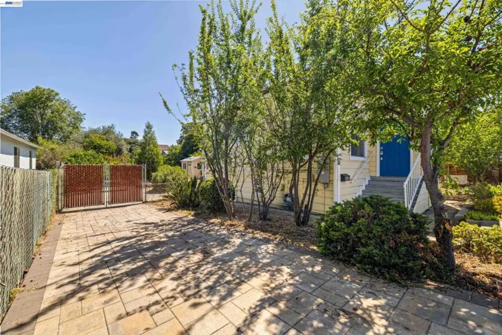 22836 High St, Hayward, California 94541