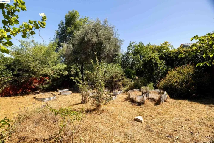 22836 High St, Hayward, California 94541