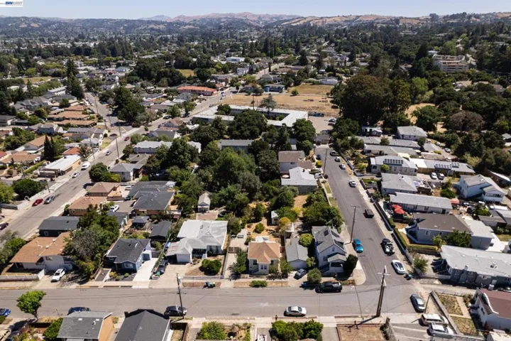 22836 High St, Hayward, California 94541