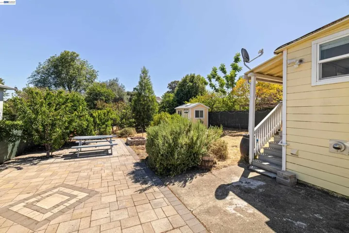 22836 High St, Hayward, California 94541