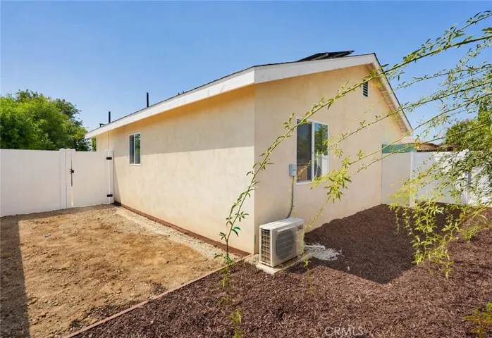 4811 Charlotte Way, Riverside, California 92504