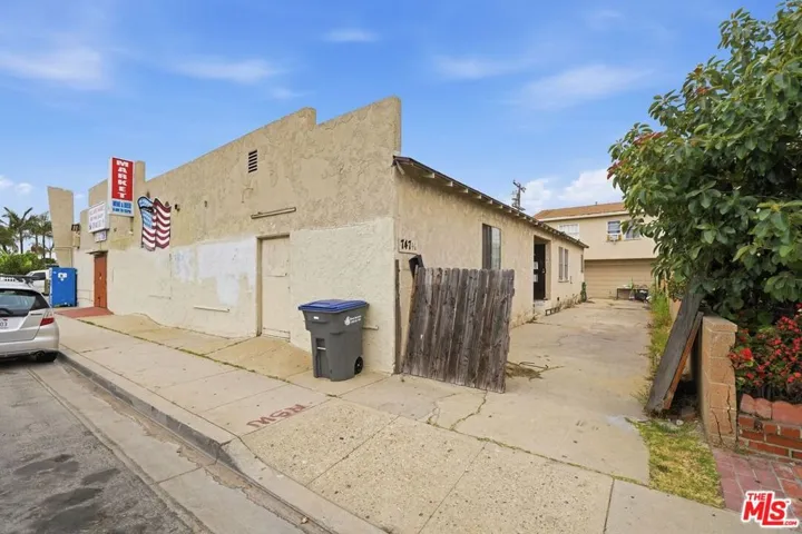 743 E Deloras Drive, Carson, California 90745