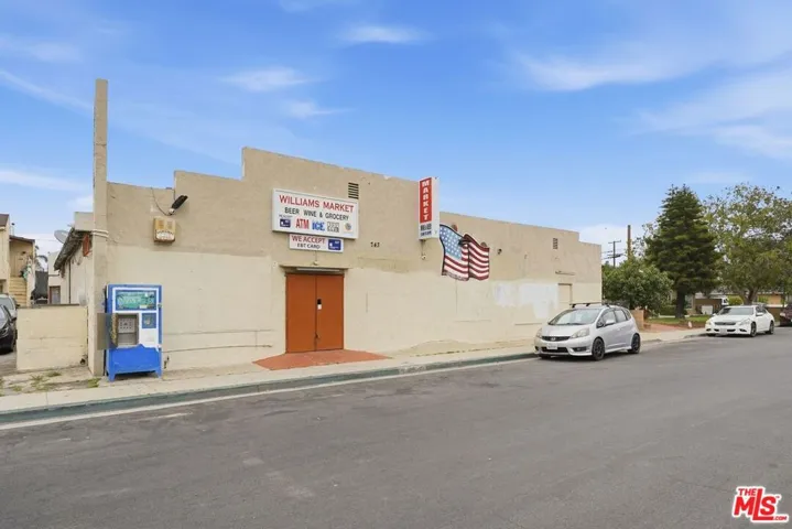 743 E Deloras Drive, Carson, California 90745