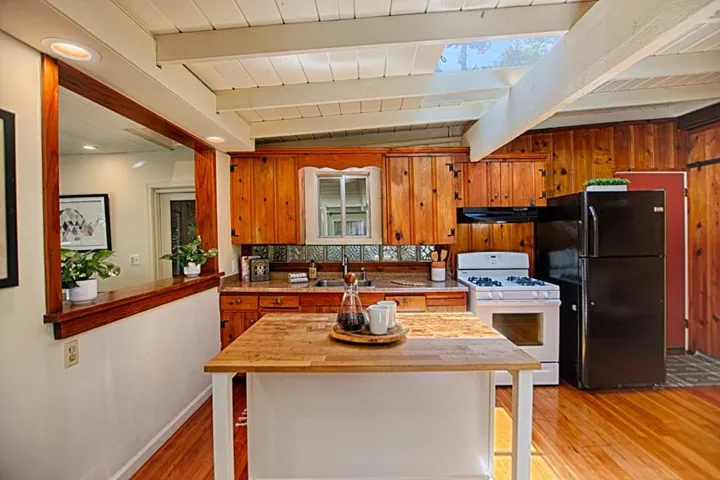 1004 Laurel Avenue, Felton, California 95018