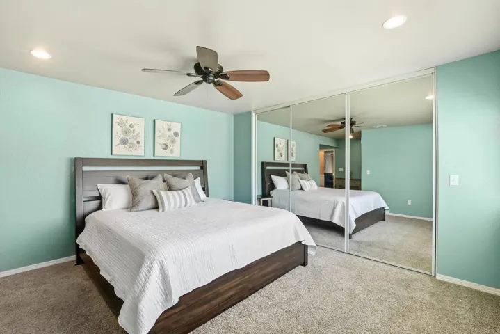 10029 Via Leslie, Santee, California 92071