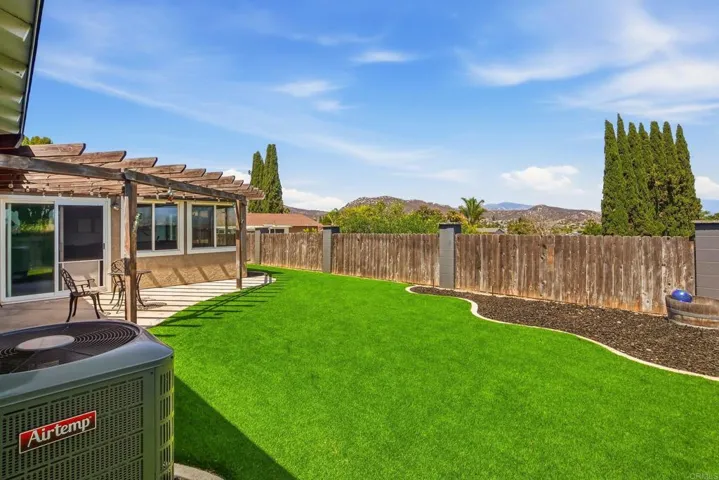 10029 Via Leslie, Santee, California 92071