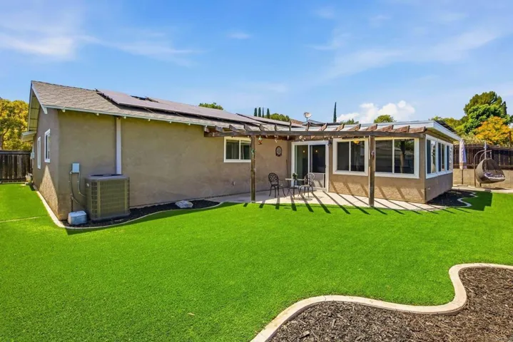 10029 Via Leslie, Santee, California 92071