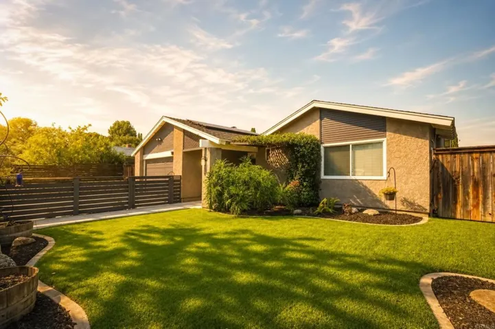 10029 Via Leslie, Santee, California 92071