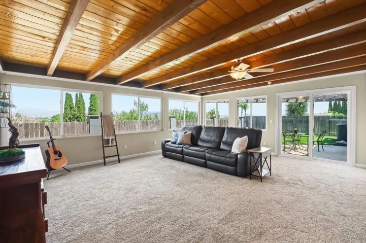 10029 Via Leslie, Santee, California 92071