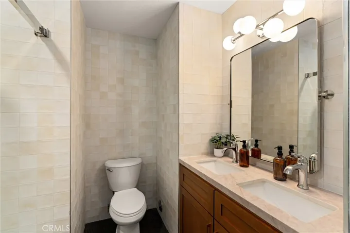 2101 N Hathaway, Santa Ana, California 92705