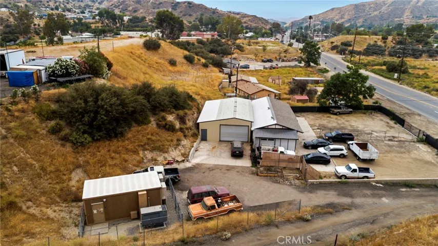 Large Flat lot and warehouse space.