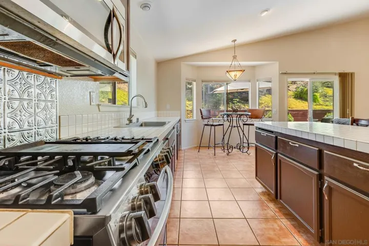 2020 N Nutmeg, Escondido, California 92026
