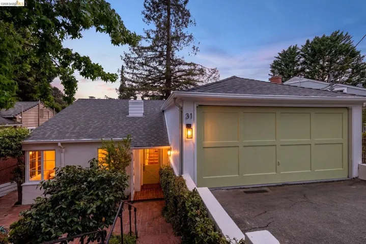31 Harbord Court, Oakland, California 94618