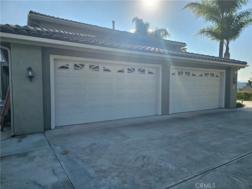 4 Car Garage