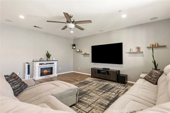 29271 Date Palm, Lake Elsinore, California 92530