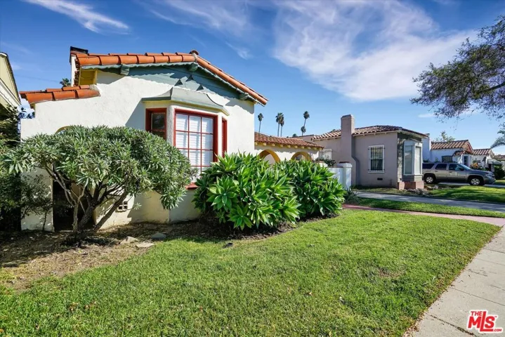 3800 Roxton Avenue, Los Angeles, California 90008