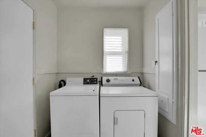 3800 Roxton Avenue, Los Angeles, California 90008