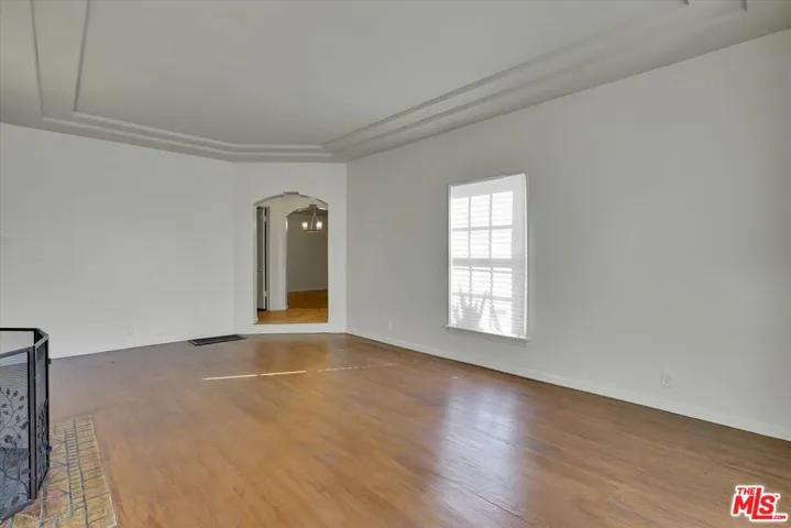 3800 Roxton Avenue, Los Angeles, California 90008