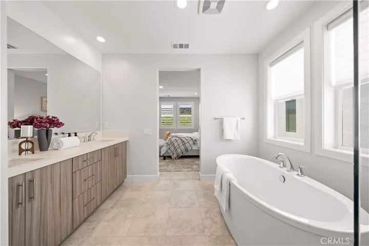 261 Burwood, Lake Forest, California 92630