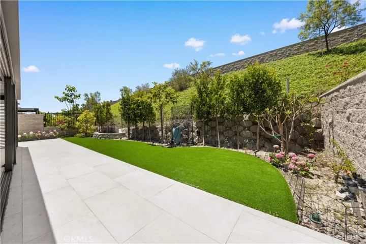 261 Burwood, Lake Forest, California 92630