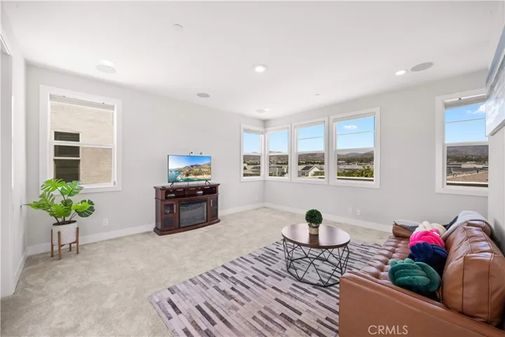 261 Burwood, Lake Forest, California 92630