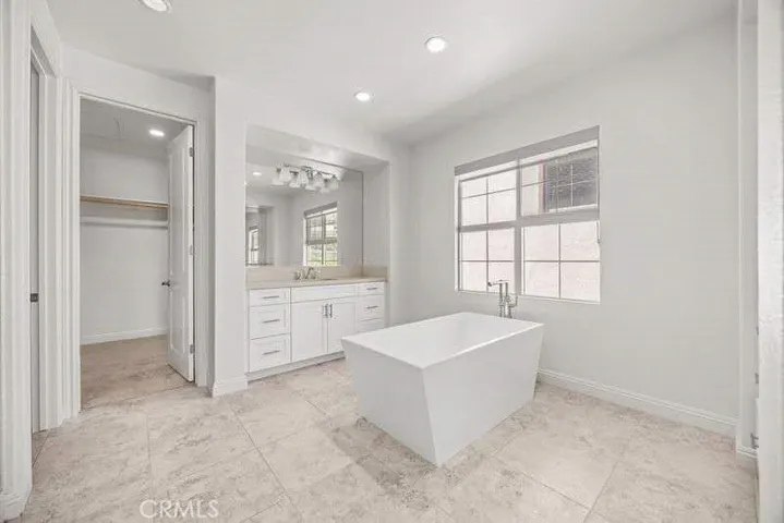 5427 Heritage Oak, Lake Forest, California 92679