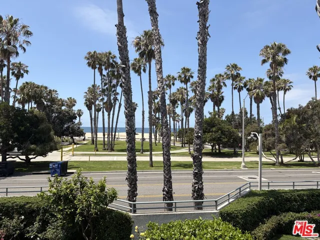 20 Ocean Park Boulevard 7, Santa Monica, California 90405