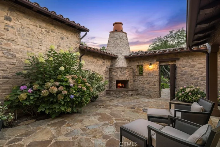 Nestled w/in the prestigious guard-gated community of Covenant Hills